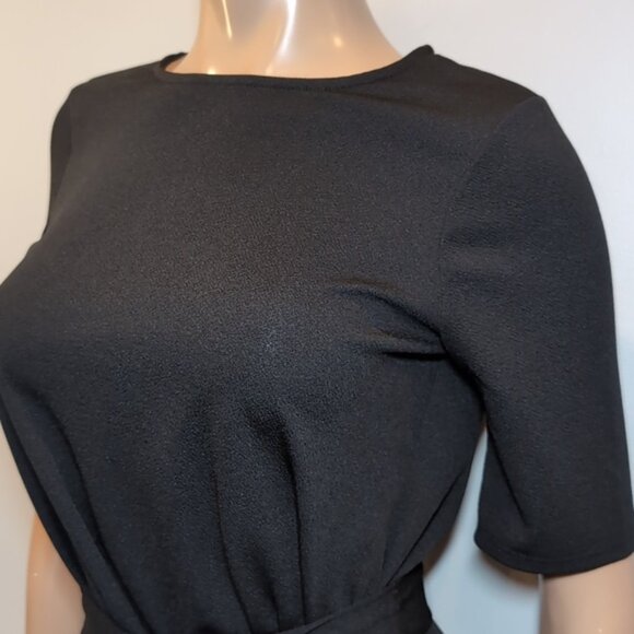 3/$20 Reitmans Tie Waist Blouse Short Sleeve Black Crew Neck Top Size Small - Picture 2 of 11